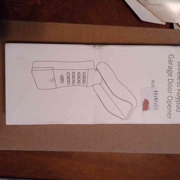 Universal Garage Door Keypad - Refoss Wireless Garage Door Opener Keypad - Picture 5 of 6